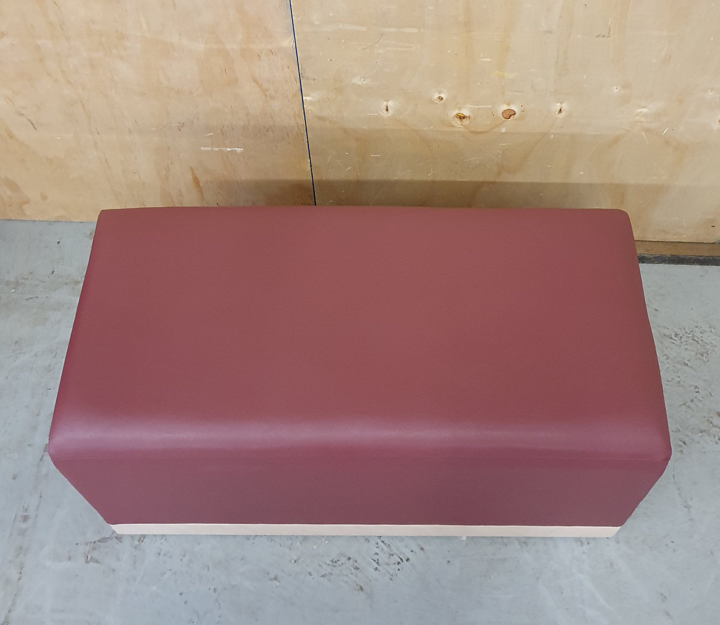 PINEAPPLE Doorne Double Modular Seat in Aston Wine - P102565