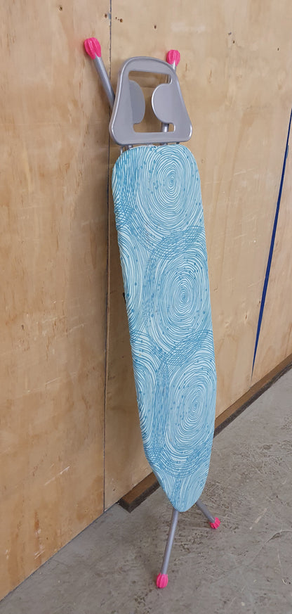 Collapsable Ironing Board - 104455
