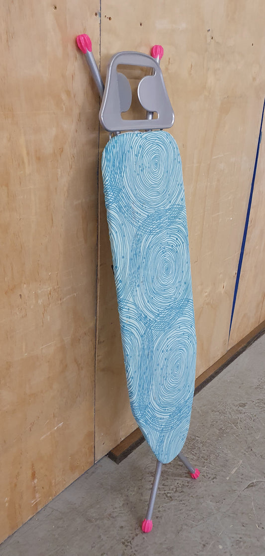 Collapsable Ironing Board - 104455