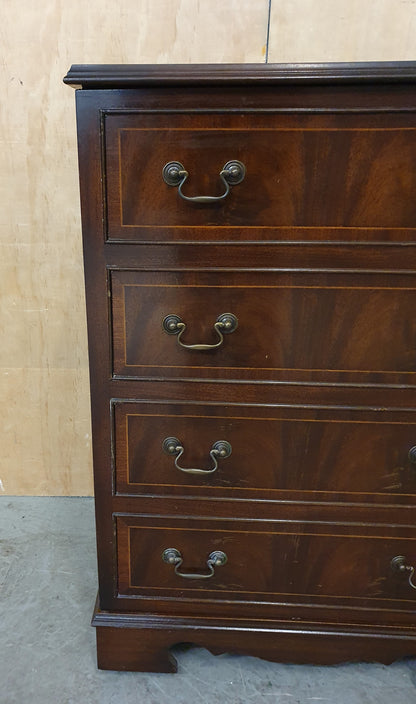 Small Mahogany Cabinet with 1 Door and Open Top Lid - 180925-01