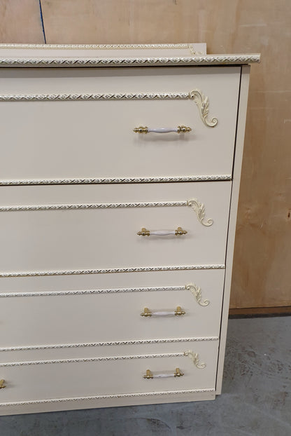 Cream Vintage 4 Drawer Chest of Drawers with Gold Detailing on Drawers and Top Edge - EL103122