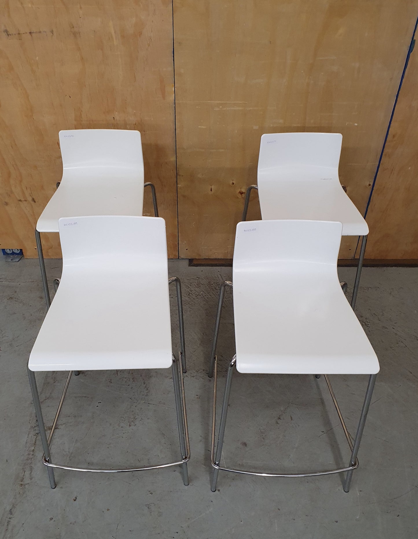 4 Matching White Stackable Bar Stools with Chrome Frame - RN103188 / RN103189 / RN103190 / RN103191