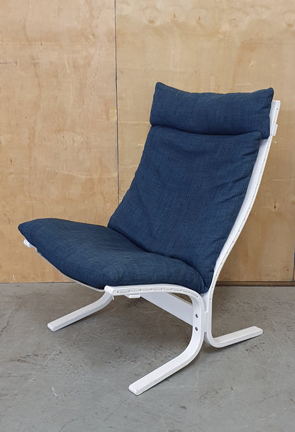 White Wood Easy Chair with Removable Seat Cushion and Head Rest - 100232