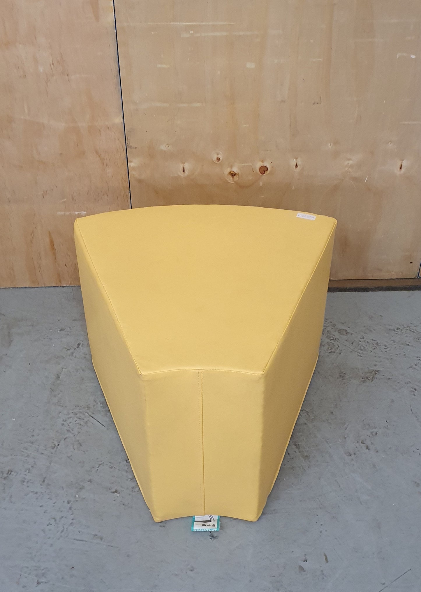 PINEAPPLE Yellow Waterproof Triangular Modular Pouffe - P102554