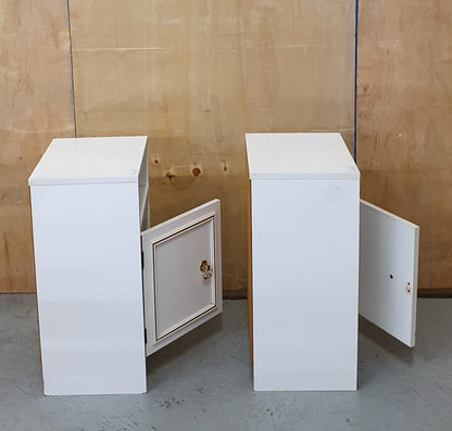 2 Matching White Wood Bedside Cabinets with Gold Trim - EL101459 / EL101460