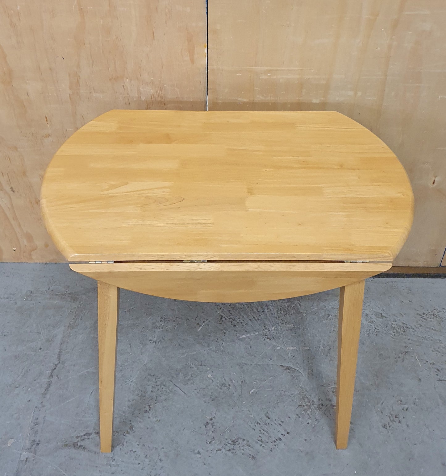 Pine Round Drop Leaf Dining Table - 104885