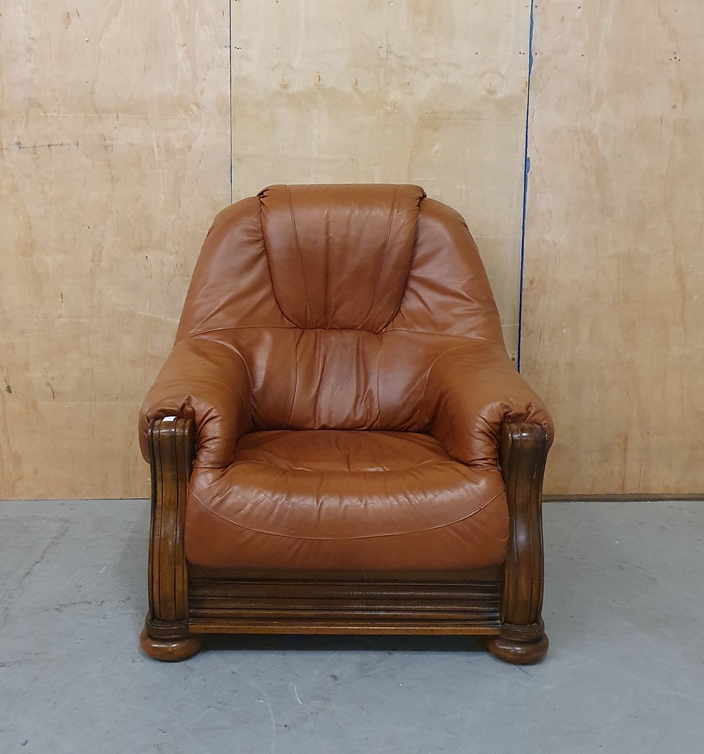 Brown Leather Armchair with Decorative Wooden Frame - 103095