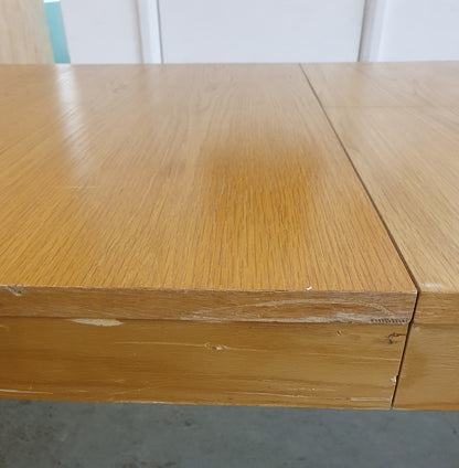 Large Oak Extendable Dining Table - EL104582