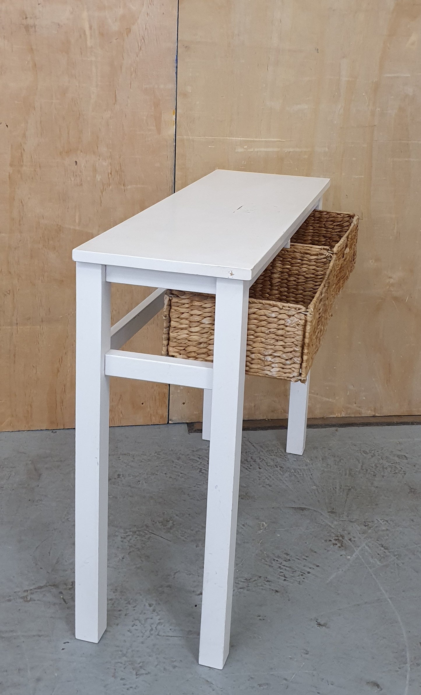 White Wooden Console Table with 2 Baskets - EL102744