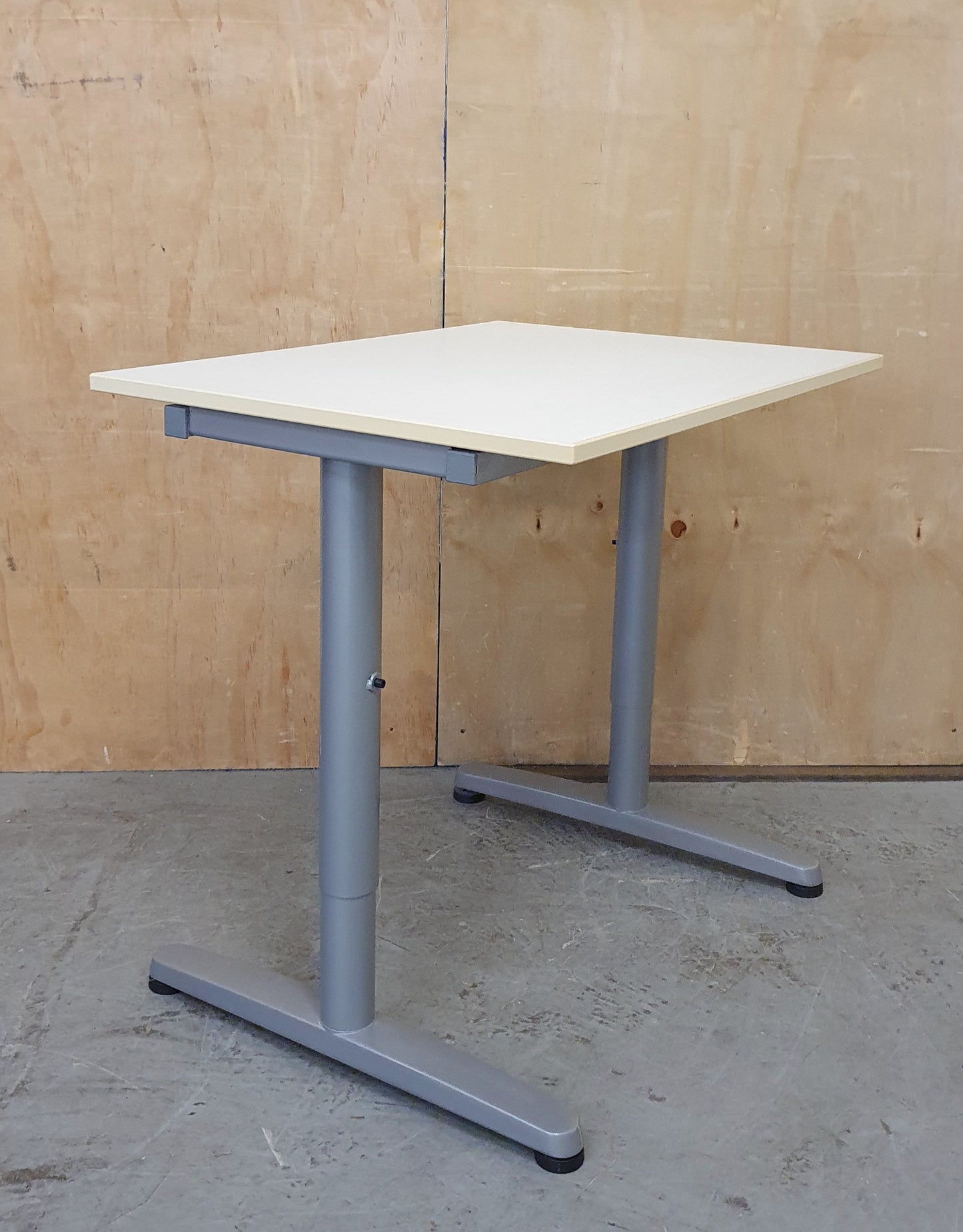 Small White Desk with Chrome Legs - EL104918