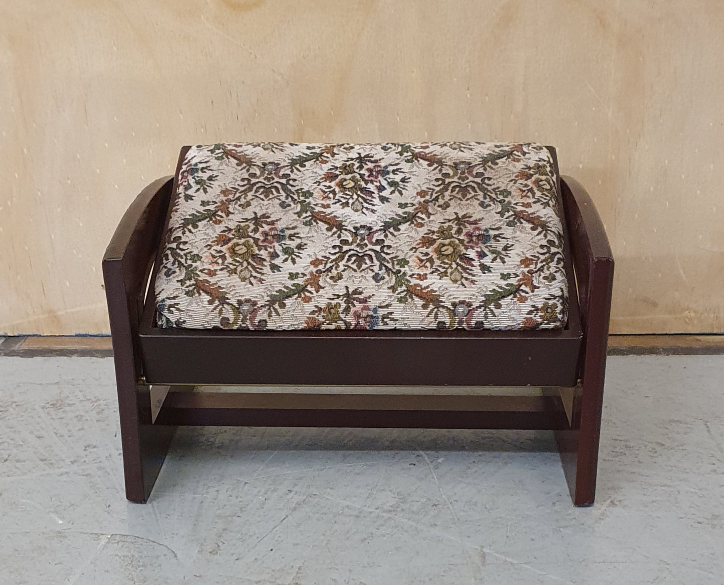 Vintage Mahogony Rocking Foot Stool with Removable Cushion - EL101215