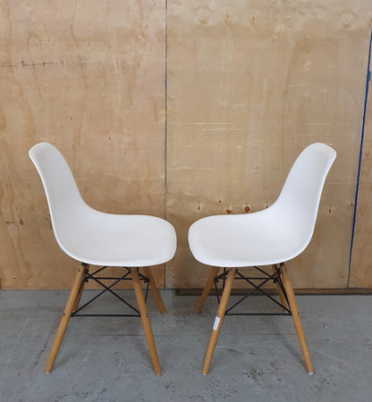 2 Matching White Scandi Inspired Chairs - EL103125 / EL103126