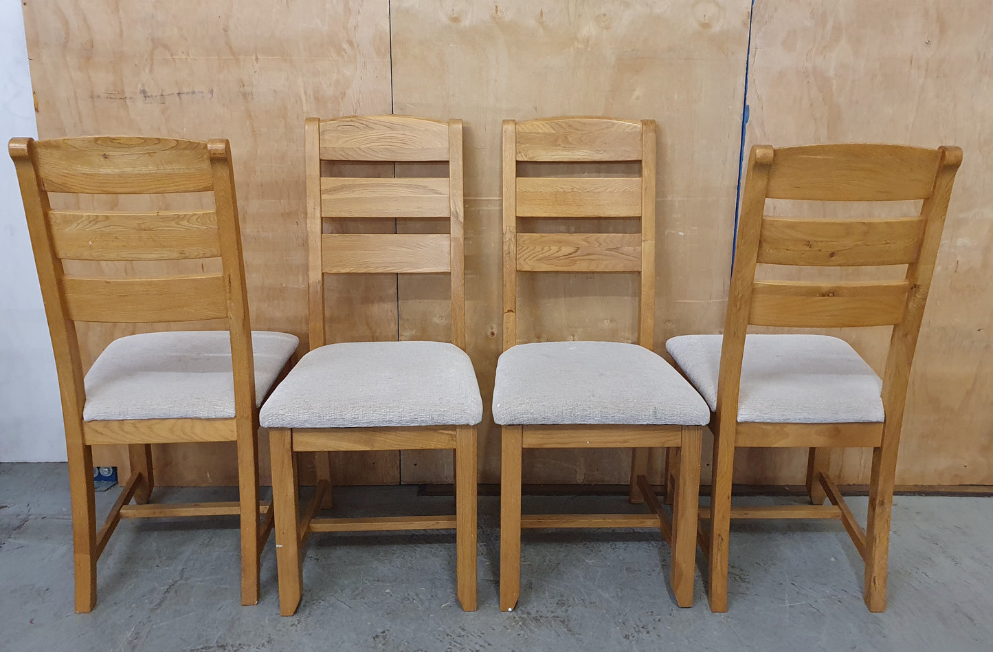 6 Matching Oak Dining Chairs - 104844