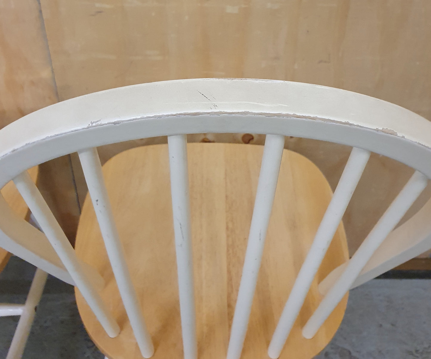 2 Matching Spindle Back Dining Chairs - EL104905 / EL105906