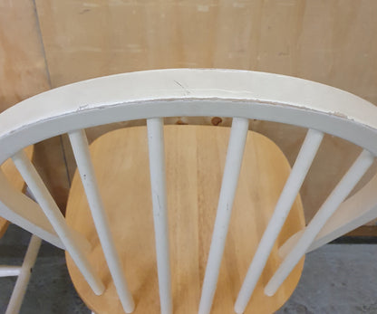 2 Matching Spindle Back Dining Chairs - EL104905 / EL105906