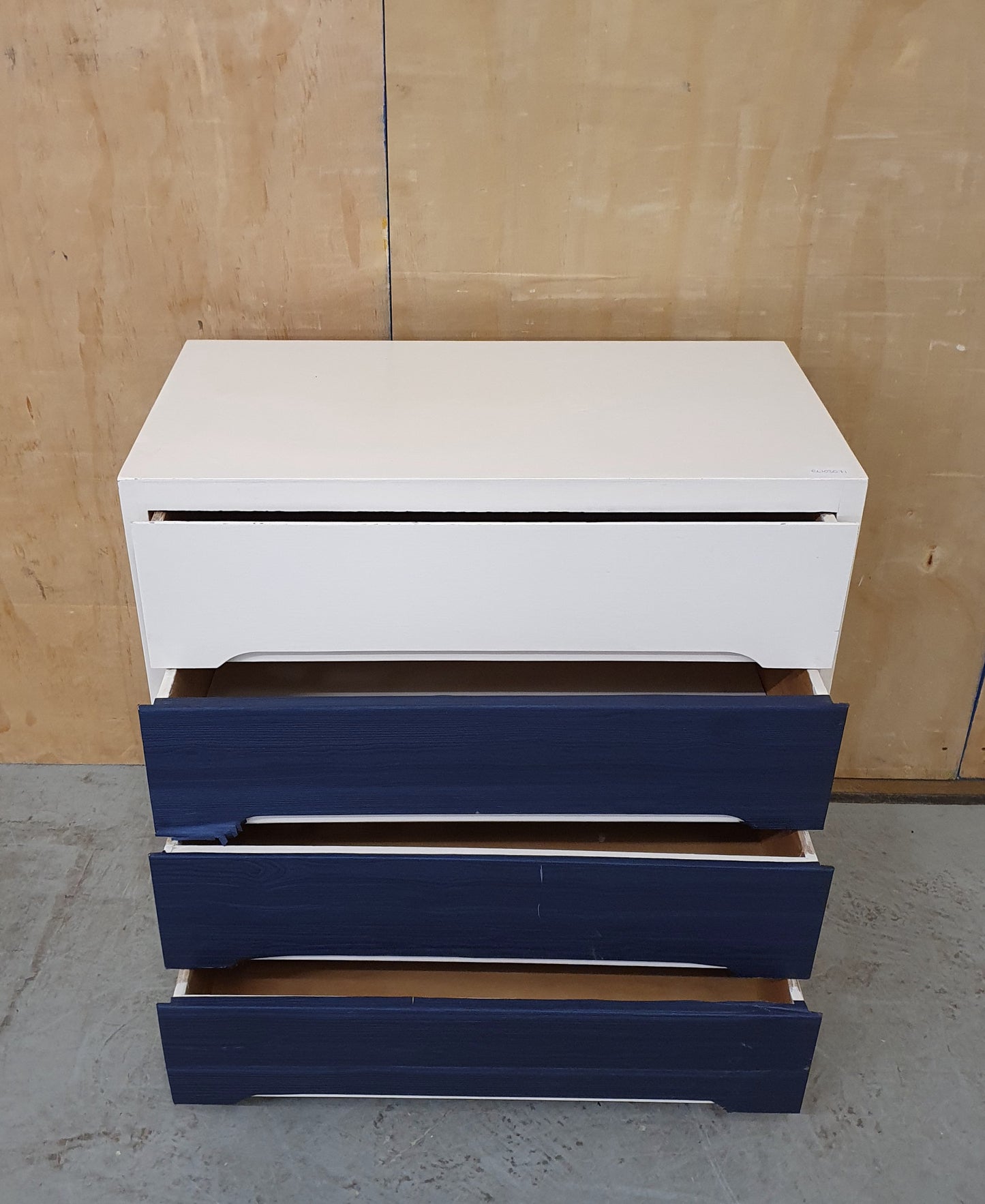 Blue and White 4 Drawer Chest of Drawers - EL103071