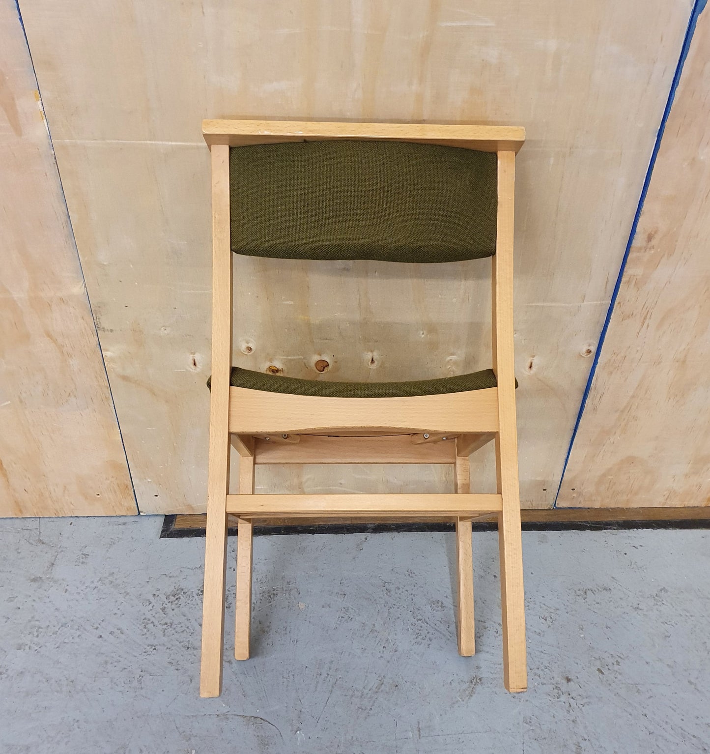 Single Olive Green Fabric Wooden Chair - 140224-06