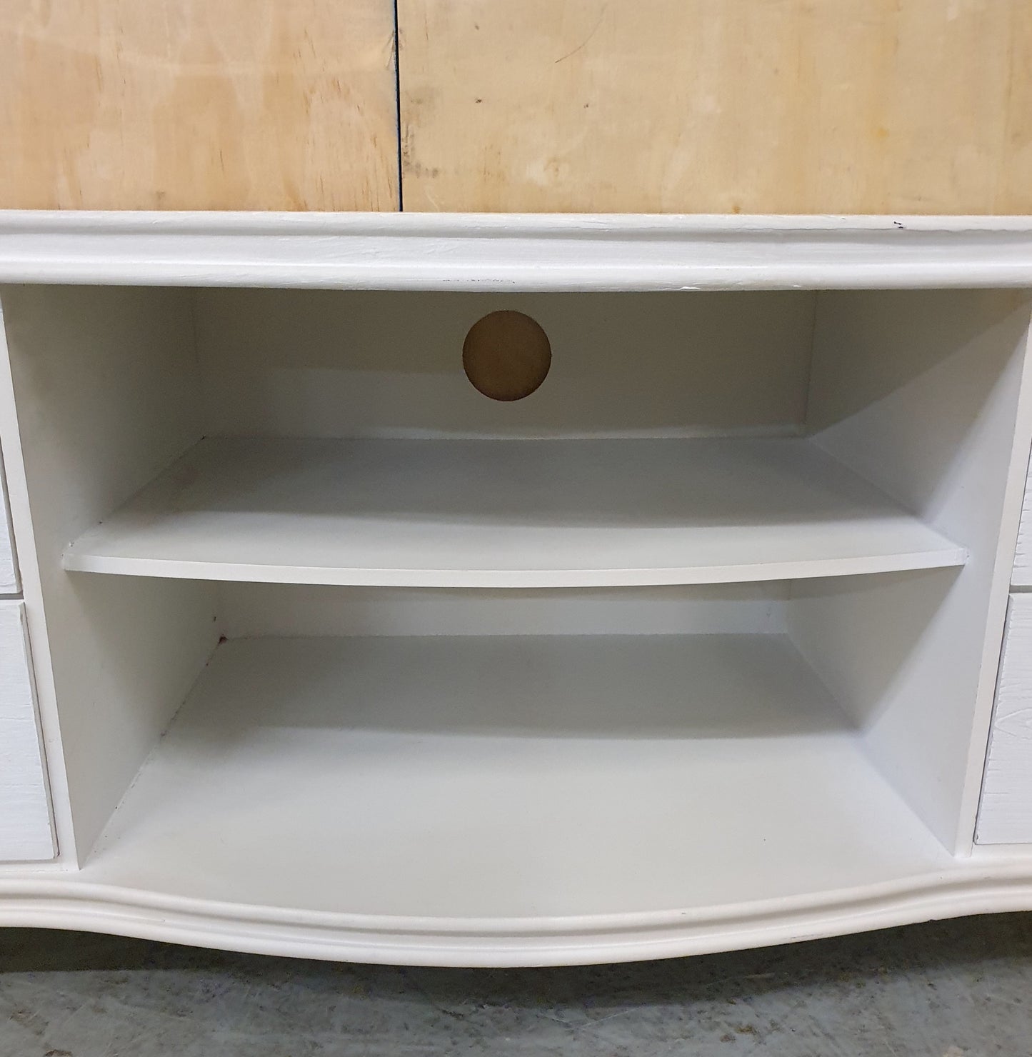 4 Drawer White Wooden TV Stand with Central Shelf and Rounded Feet - EL101796