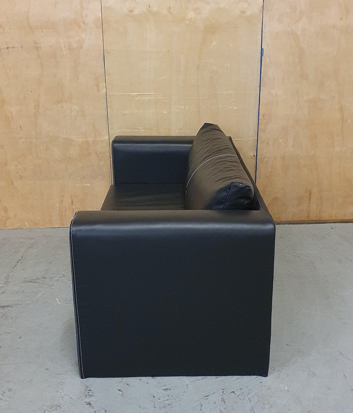 IKEA Black Faux Leather Pull Out Sofa Bed - EL104910