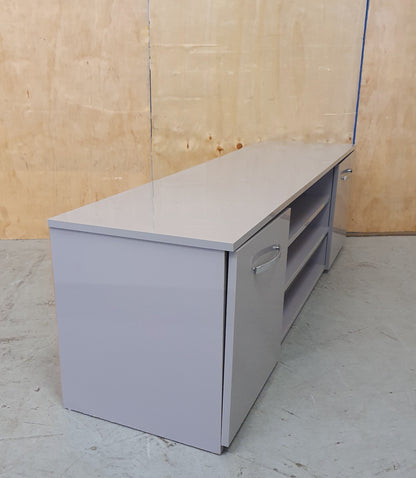 Large Grey High Gloss TV Stand with 2 Doors and Centre Shleving - 104045