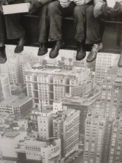 New York Steel Workers Lunch Atop a Skyscraper - EL101311