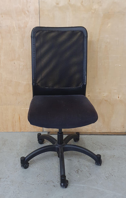 Black Mesh Back Office Chair on Wheels with Adjustable Height - 102442