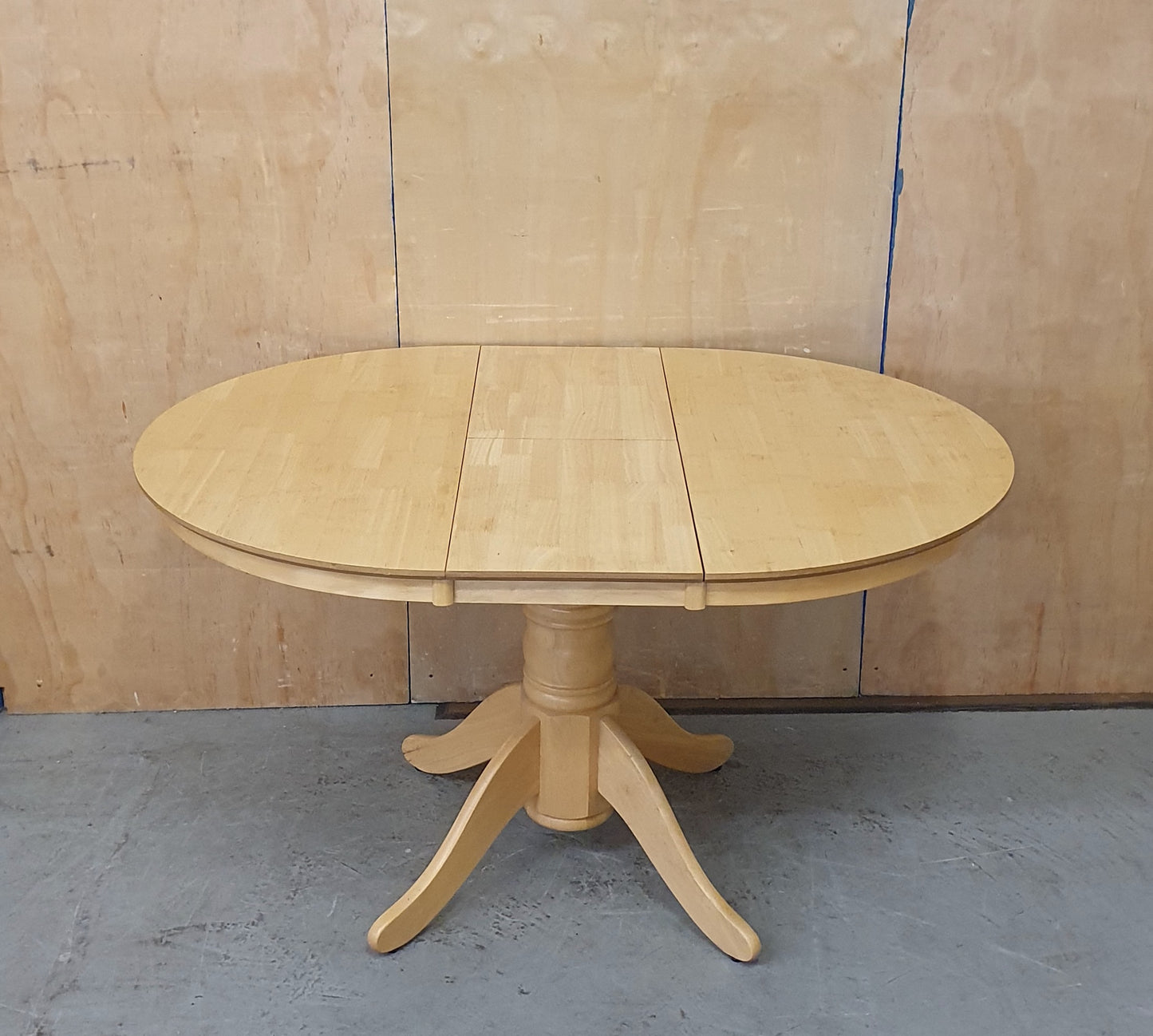 Round Pine Extendable Dining Table - 104415