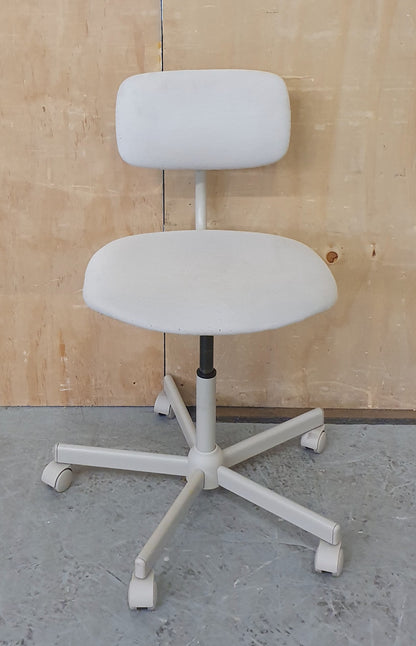 Small Grey Height Adjustable Office Chair on Castor Wheels - EL104352