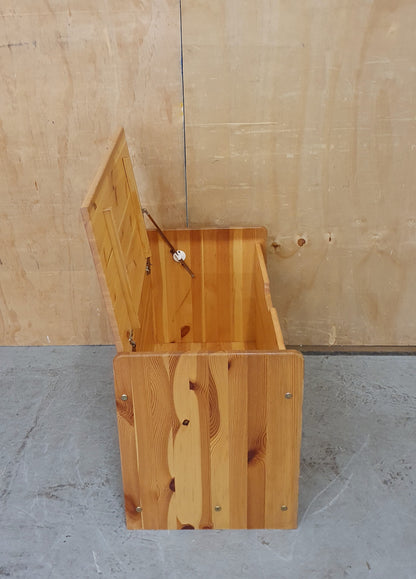 Pine Storage Box - EL104929