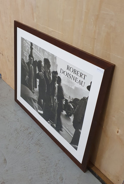 ROBERT DOISNEAU Photography Print in Mahogany Frame - BB270424-02