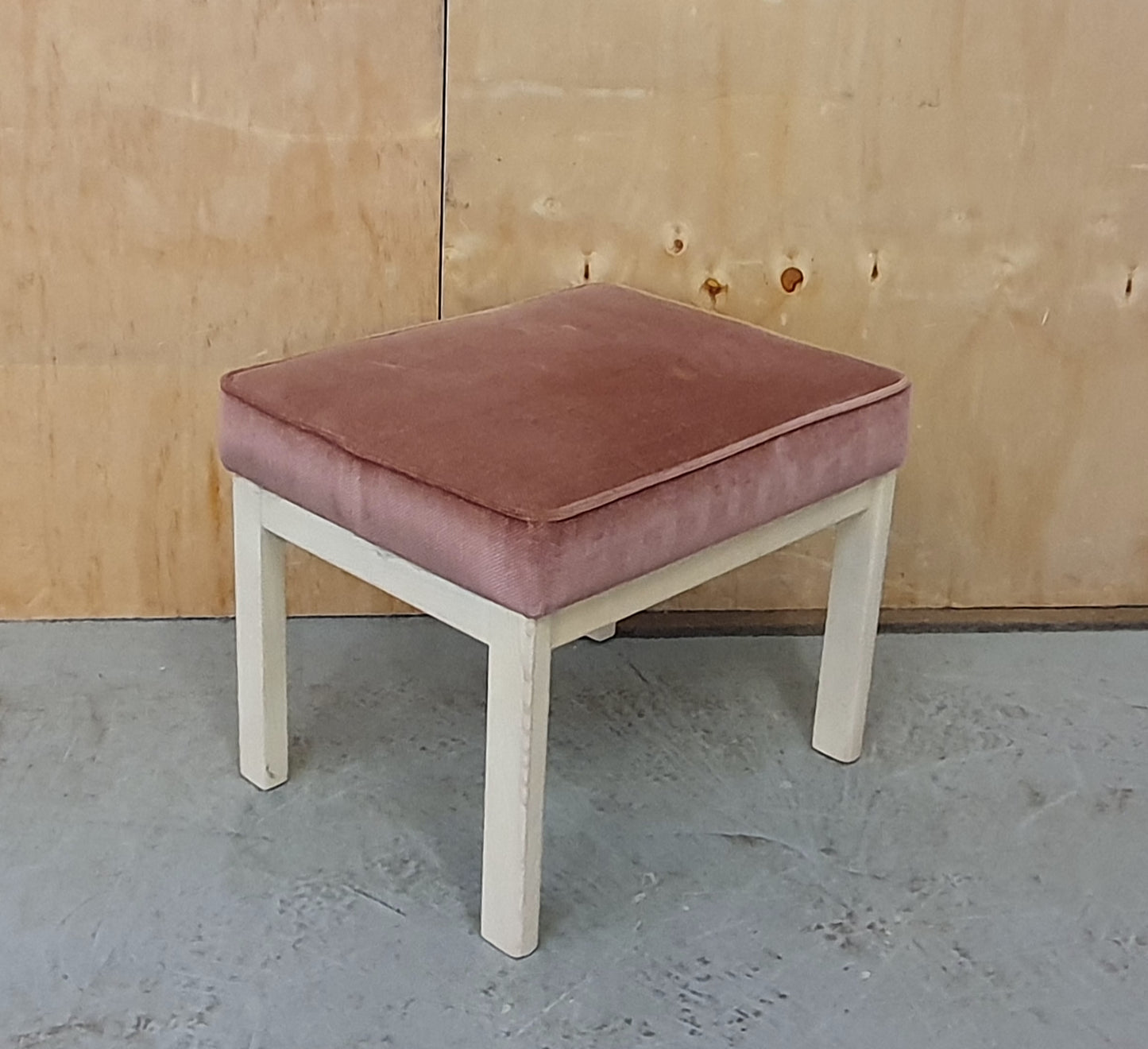 Pink Soft Fabric Foot Stool with Wooden Frame - EL102804