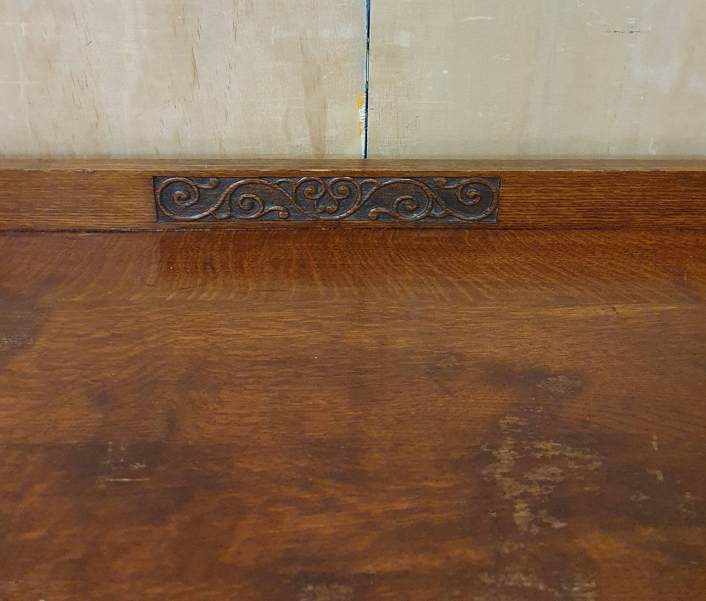 Vintage 4 Drawer Chest of Drawers with Engraved Top Panel - 104810